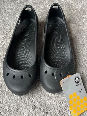 New Crocs Kadee Black Ballet Flats - 7
